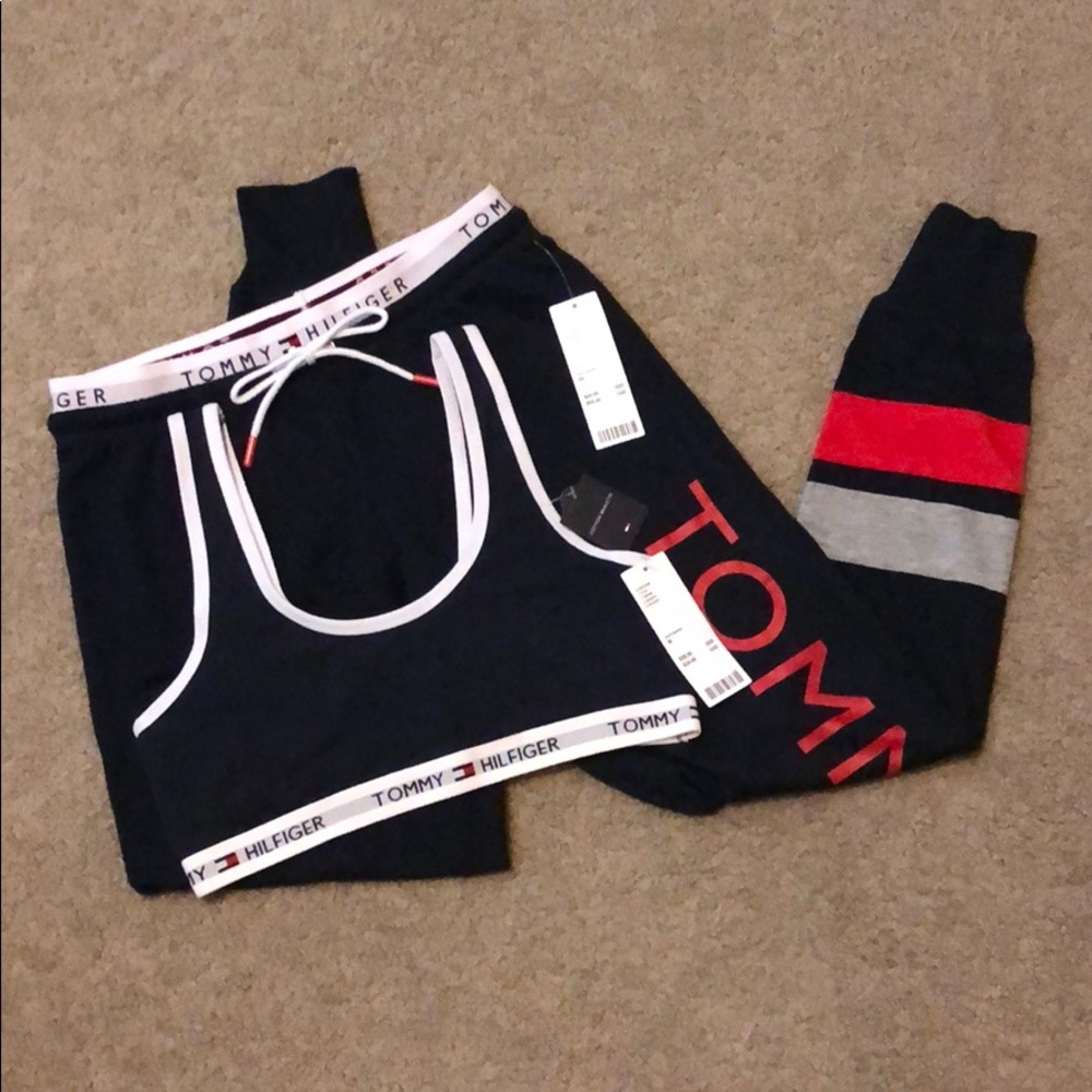 NWT Tommy Hilfiger Set